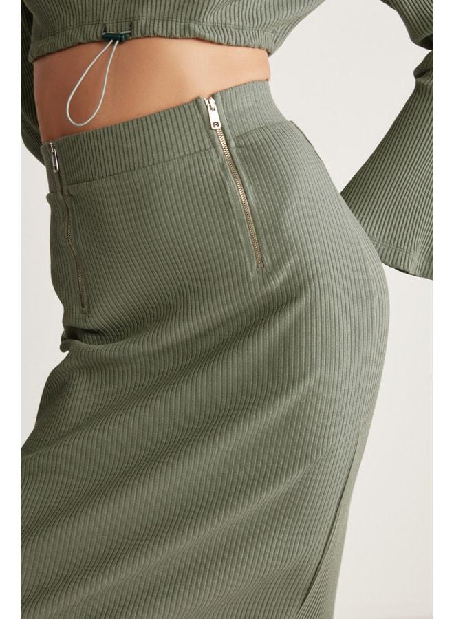 Ethiquet LAUREN Women's Slim Fit Zip-Detail Midi Khaki Skirt. - Image 2