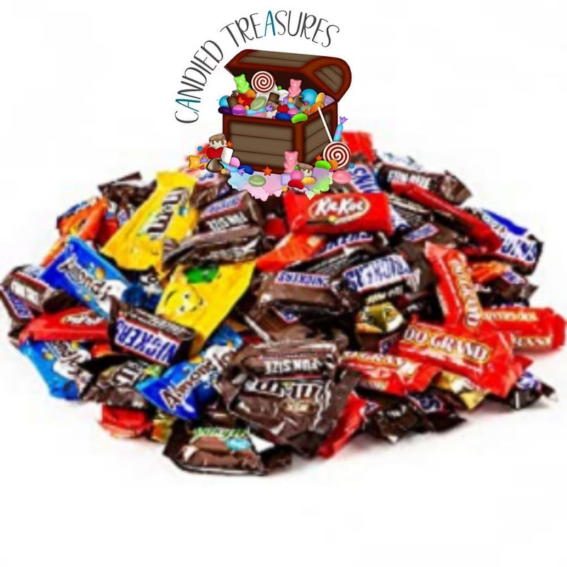 Candied Treasures 4 lb Halloween Candy Bulk Chocolate Variety Pack - Fun-Size Chocolates Individually Wrapped for Trick-or-Treat, Halloween Parties & Candy Bowls for Kids and Adults - Image 1