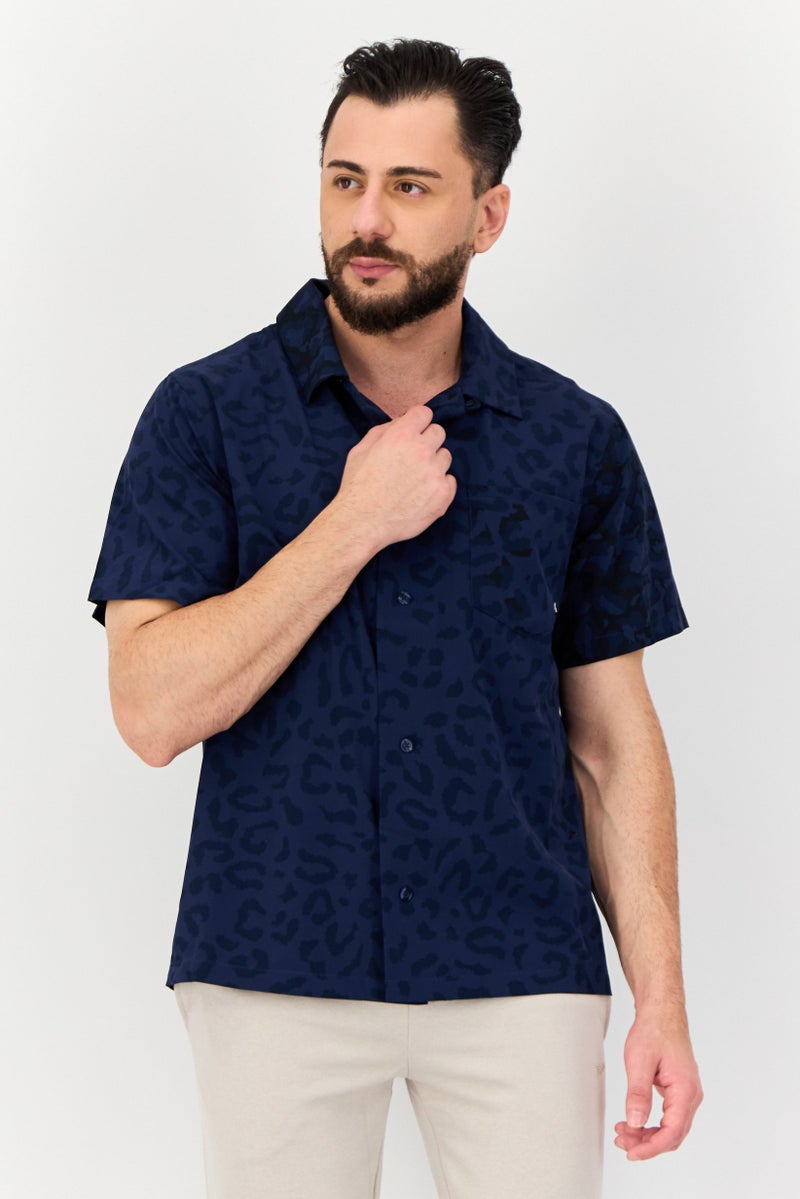 Nike Men Loose Fit Short Sleeve Outdoor Shirt, Multicolor - Image 1