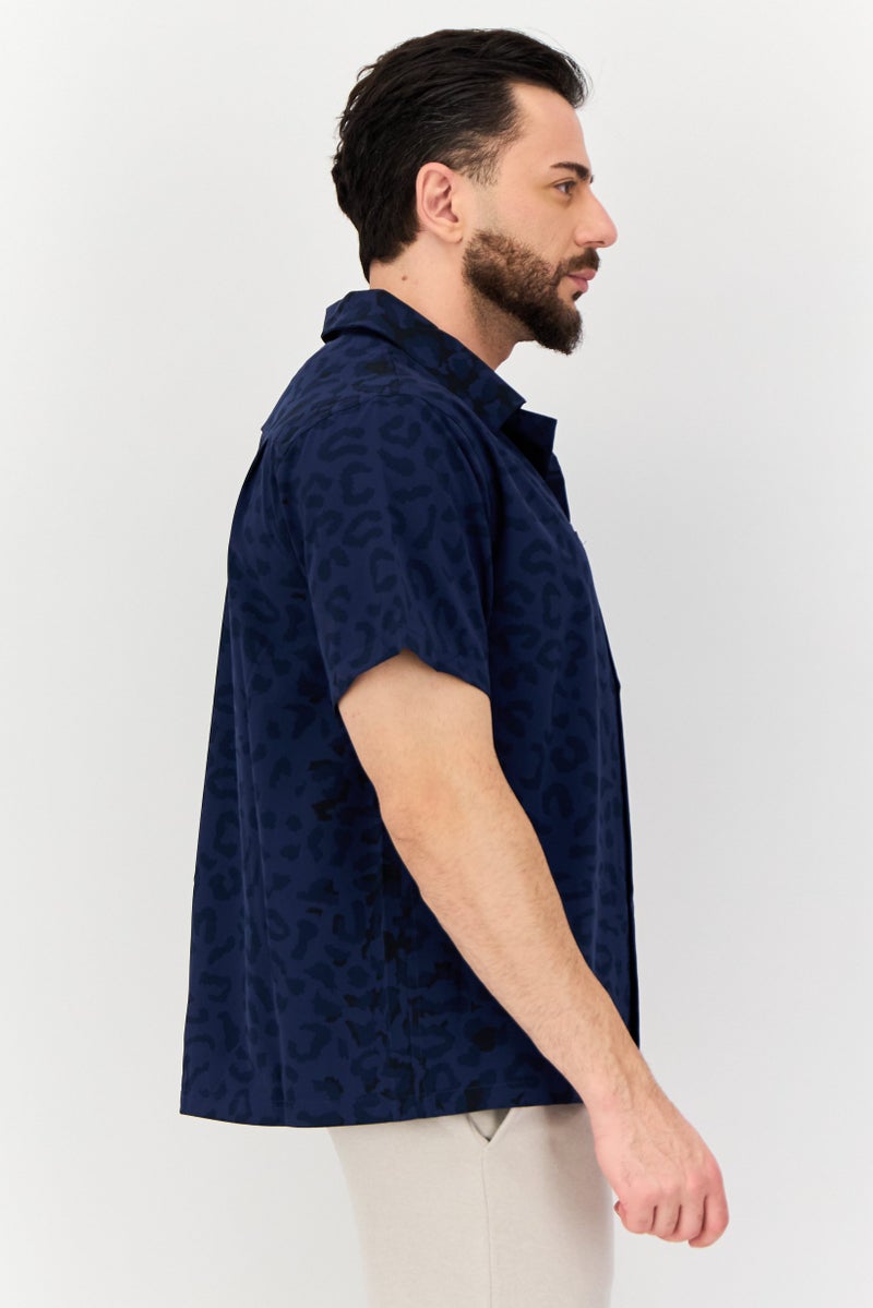 Nike Men Loose Fit Short Sleeve Outdoor Shirt, Multicolor - Image 2