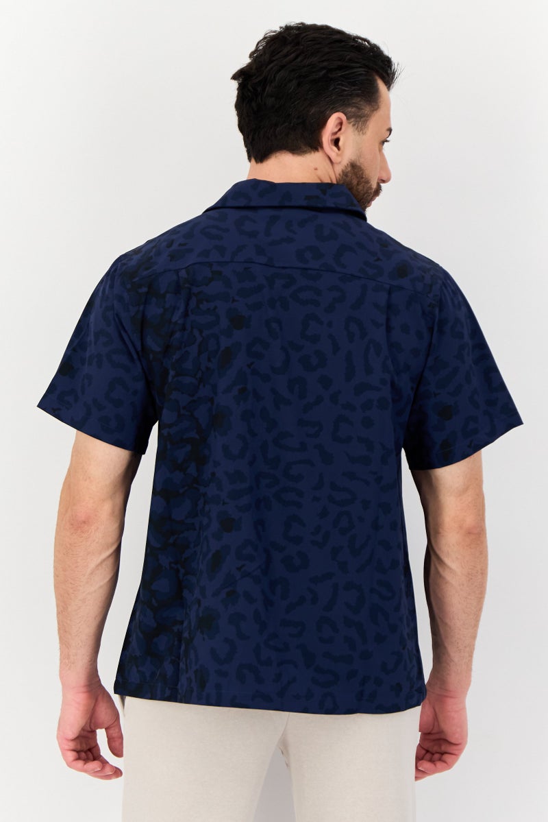 Nike Men Loose Fit Short Sleeve Outdoor Shirt, Multicolor - Image 3