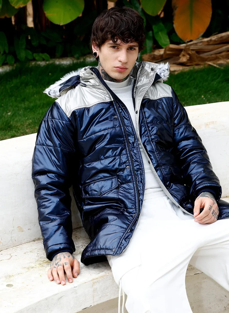 كامبوس سوترا جاكيت مبطن طويل رجالي بنمط الألوان المتضاربة وياقة واقفة