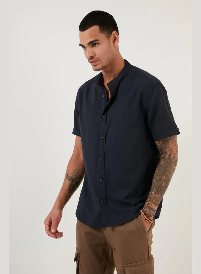 بوراتي قميص رجالي بياقة ماندرين وأكمام قصيرة من قطن بلمسة كتان