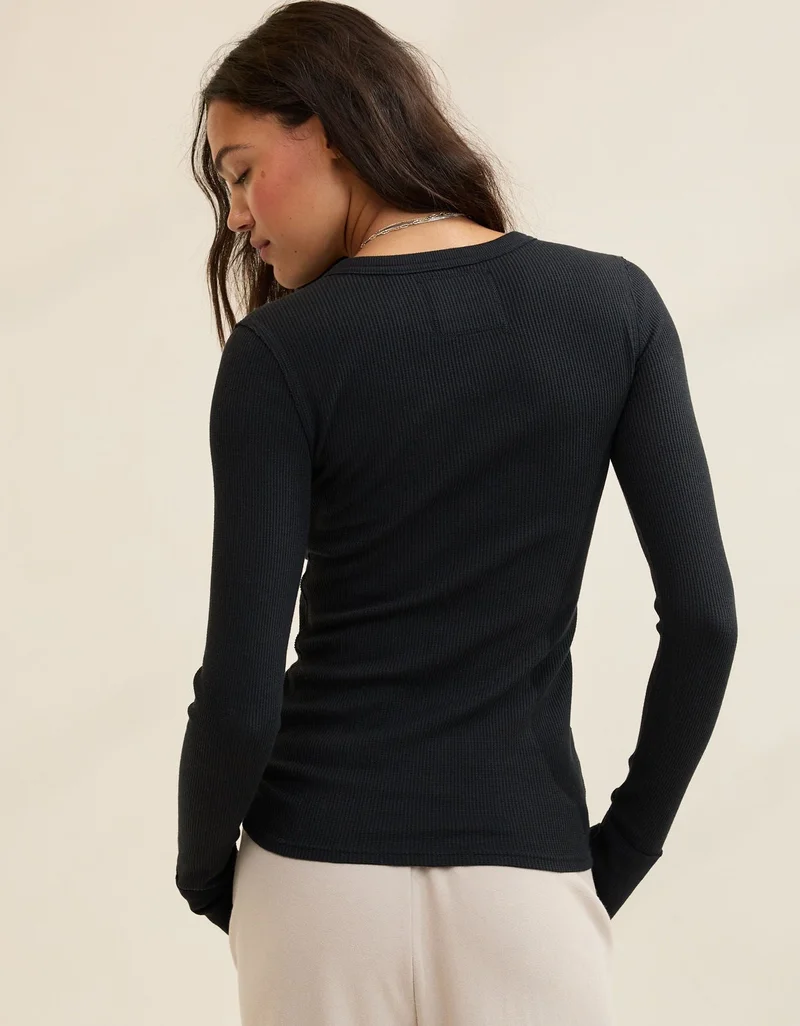 آري من امريكان ايجل تي-شيرت إسنشيال بطبقات من تشكيلة آري