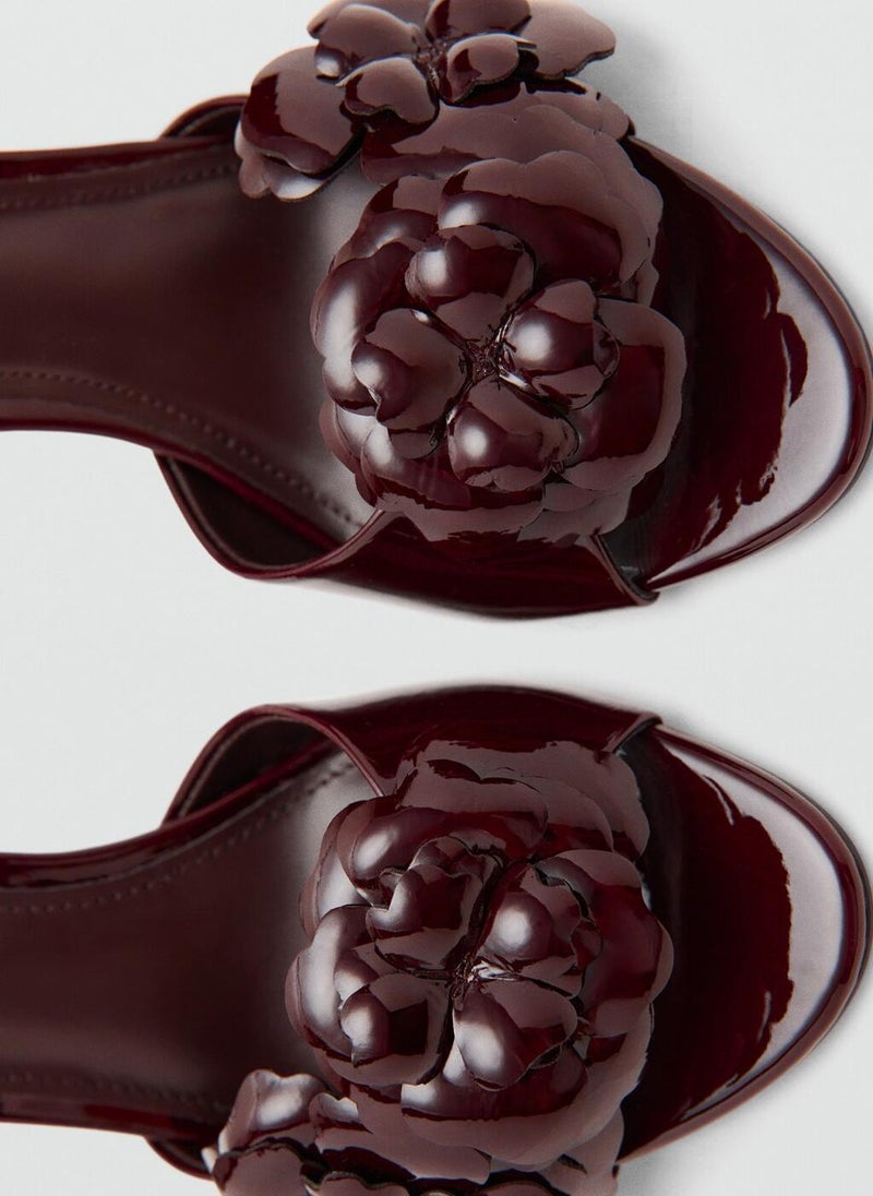 MANGO Patent leather floral heeled sandals - Image 5