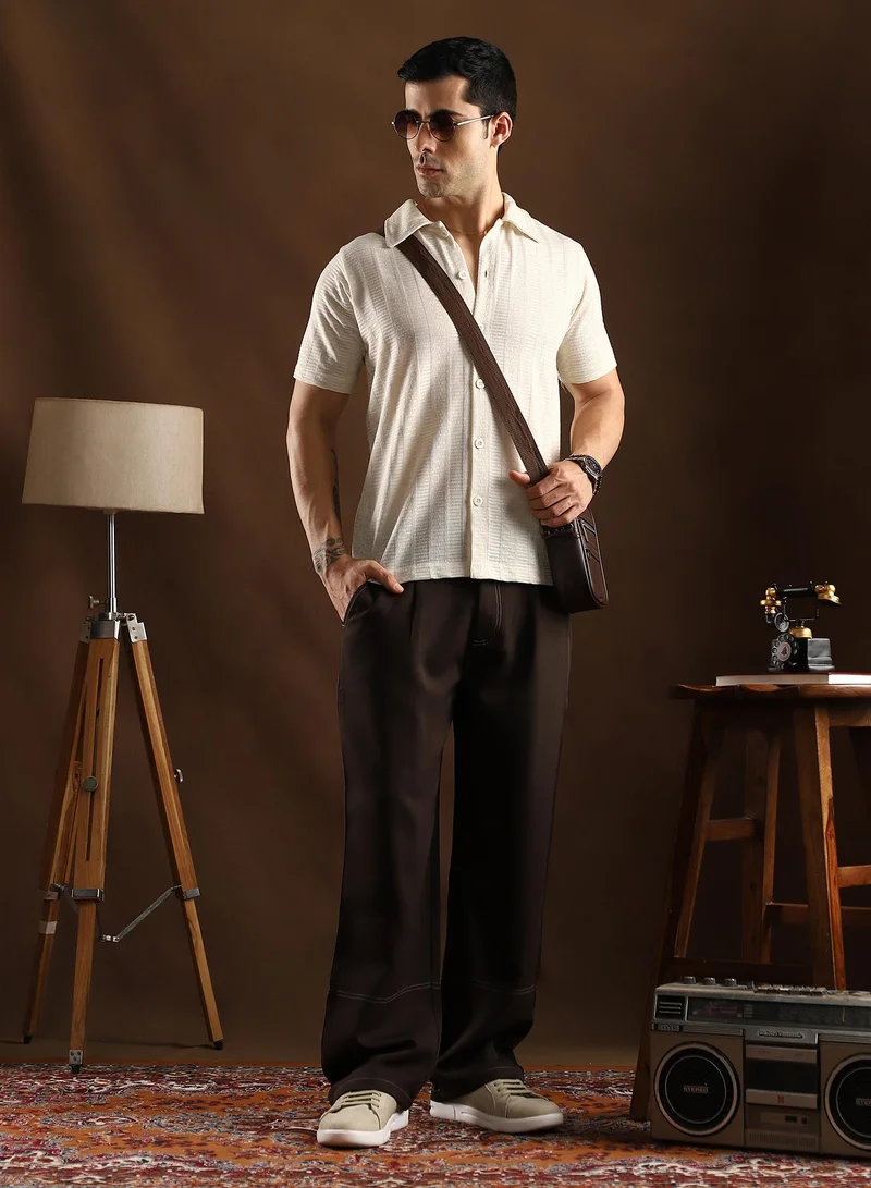 Campus Sutra Campus Sutra Men's Off-White Dash-Ribbed Knit Polo Shirt For Casual Wear | Mid-Rise | Regular Fit | Button Closure | Shirt Crafted With Comfort Fit For Everyday Wear