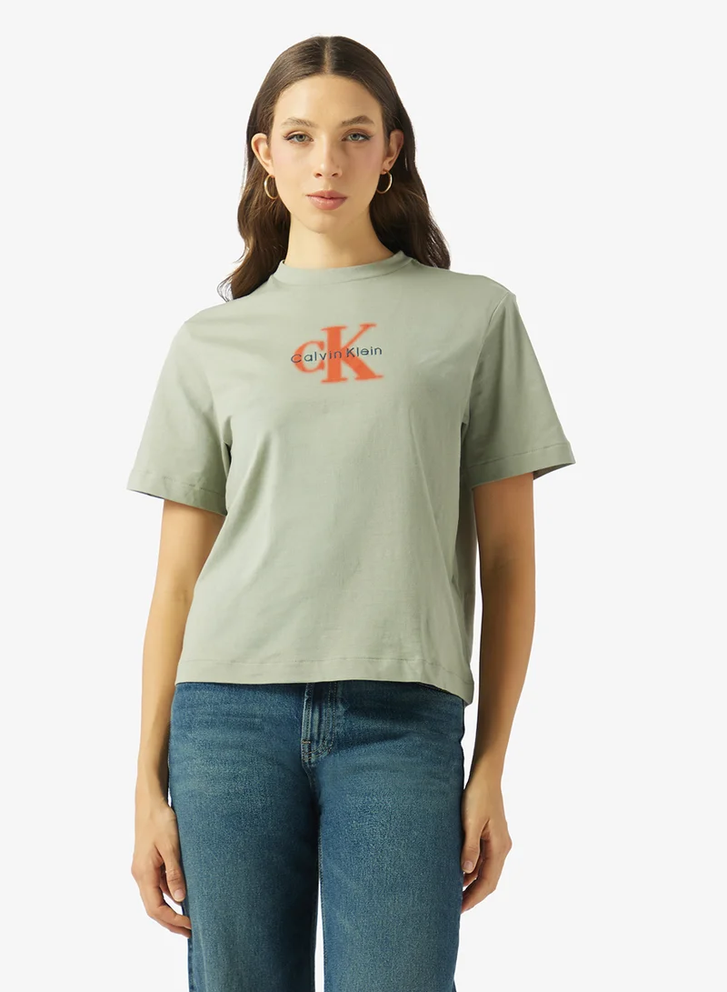 Casual Boxy Seasonal Monologo Graphi