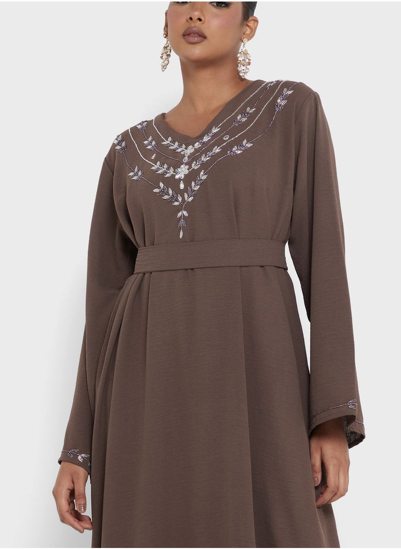 hayas closet - Embellished Belted Jalabiya - Image 1