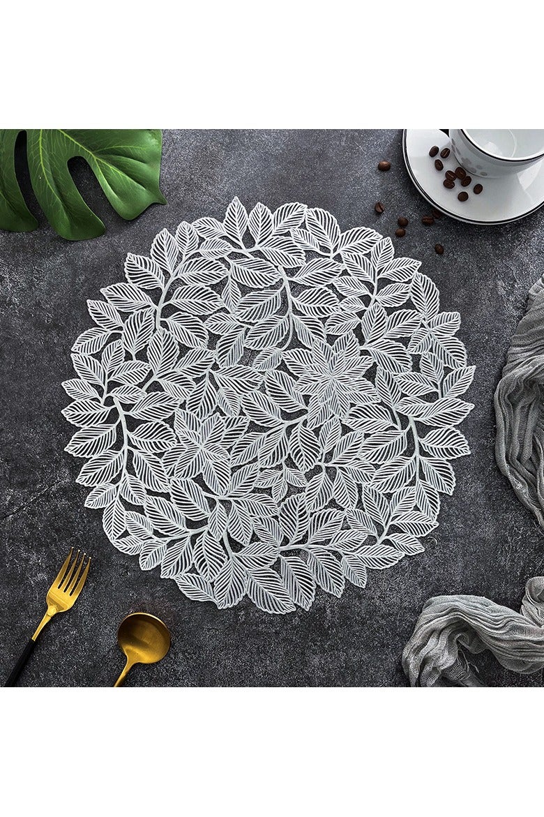 مجموعة من 1 مفارش طاولة طعام دائرية مقاومة للحرارة بتصميم أوراق الزيتون الفضية، مقاس 15 بوصة (38 × 38 سم) - Image 1