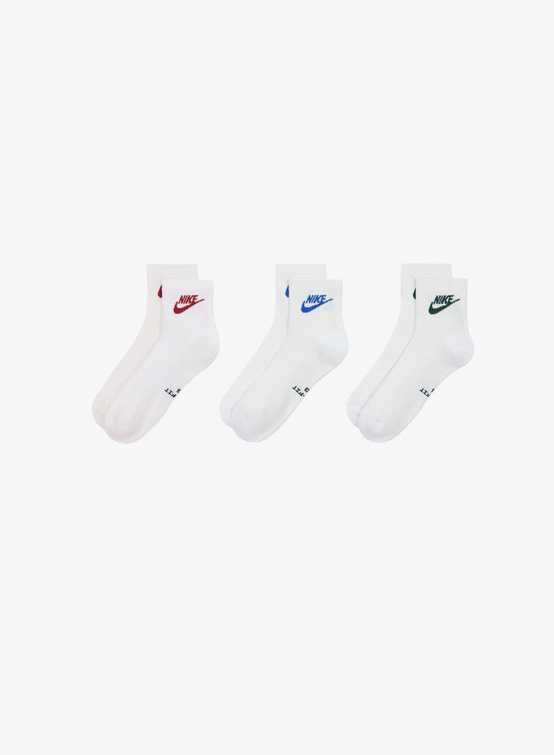 Nike 3-Pack Everyday Elevated Ankle Futura Socks - Image 1