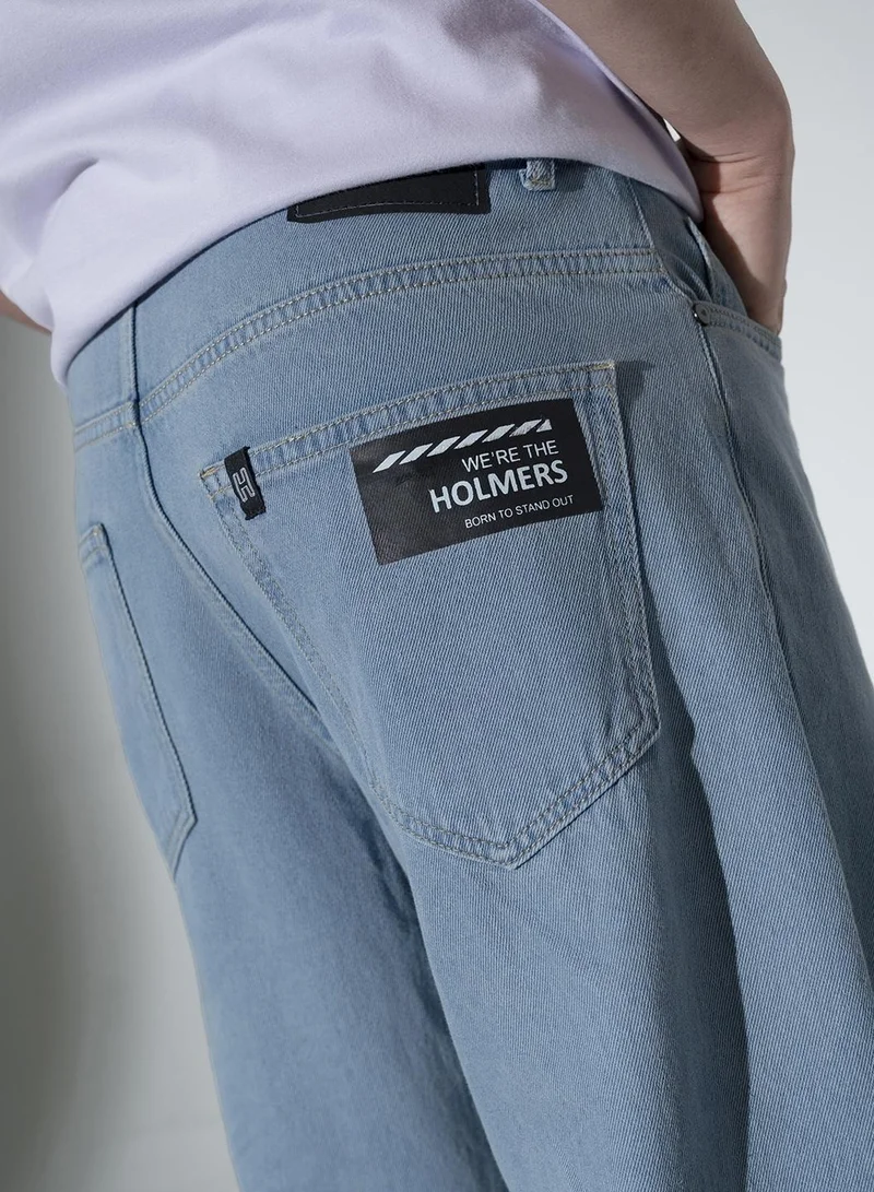 Hubberholme Relaxed Fit Grey Jeans for Men with Mid-Rise and Slash Knee Design