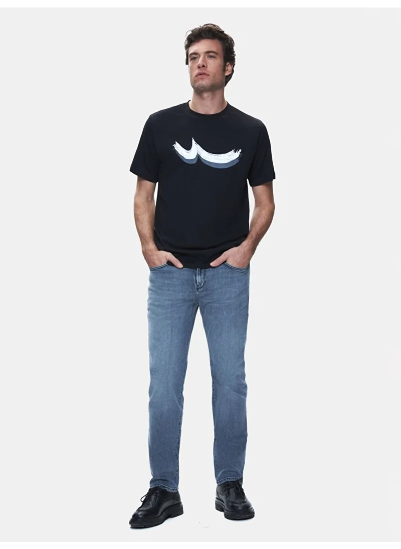 إل تي بي Black T-Shirt