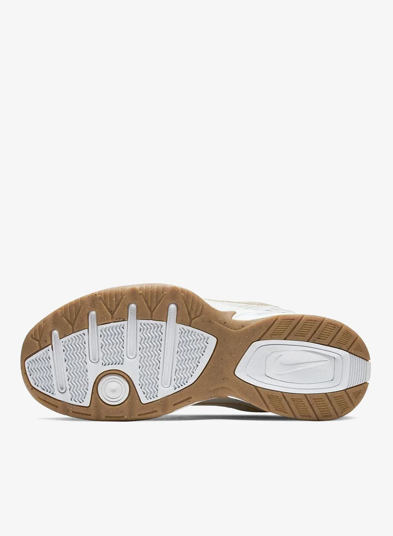 نايكي إير مونارك 4