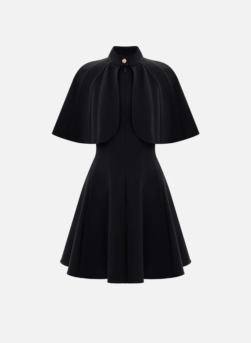 ليتشي فستان قصير ملائم مع عباءة وأزرار على شكل زهرة