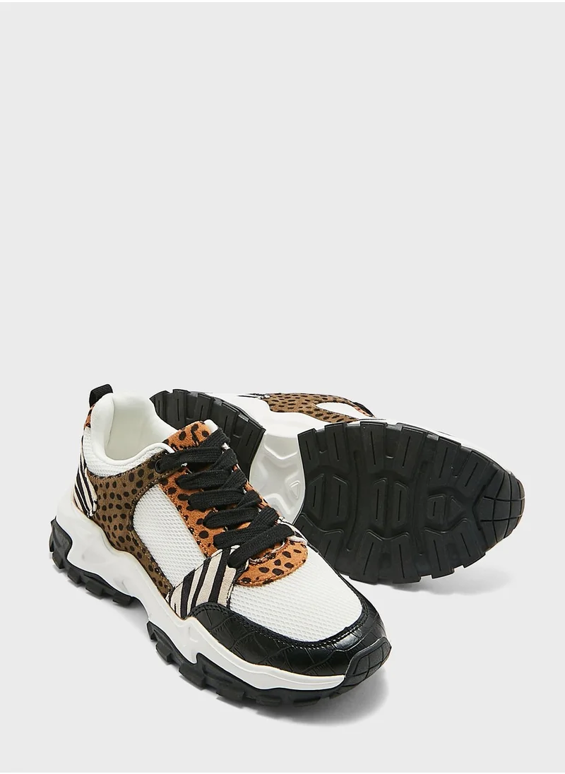 MENBUR Lace Up Low Top Sneakers