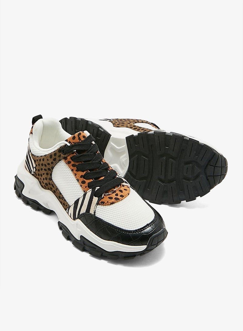 MENBUR Lace Up Low Top Sneakers - Image 3