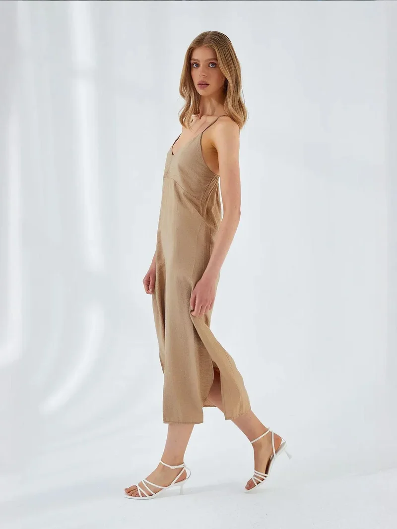 MixRay Mixray V-Neck Slit Midi Dress