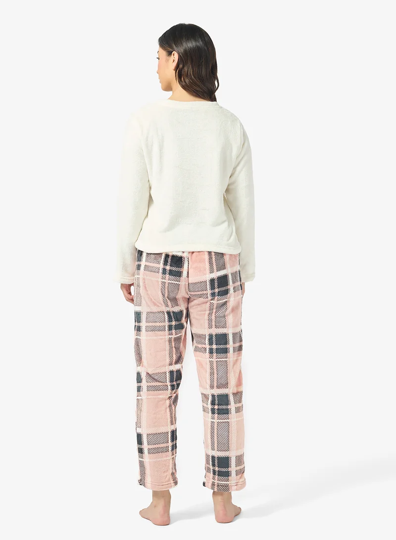 جينجر طقم بيجامة مخملي مريح