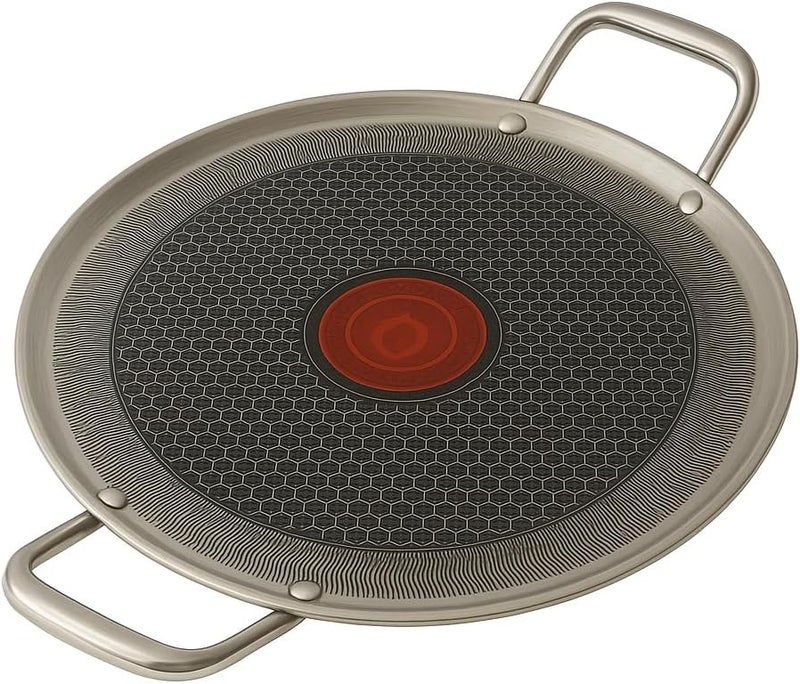 Miracle Traditional Roti Tawa 11.8 Inch – 2.3 mm Thickness Cast Iron Chapati & Tortilla Pan – Round Flatbread Griddle with Handle – Naturally Non-Stick Seasoned Tava – Gas & Induction Compatible - Image 1