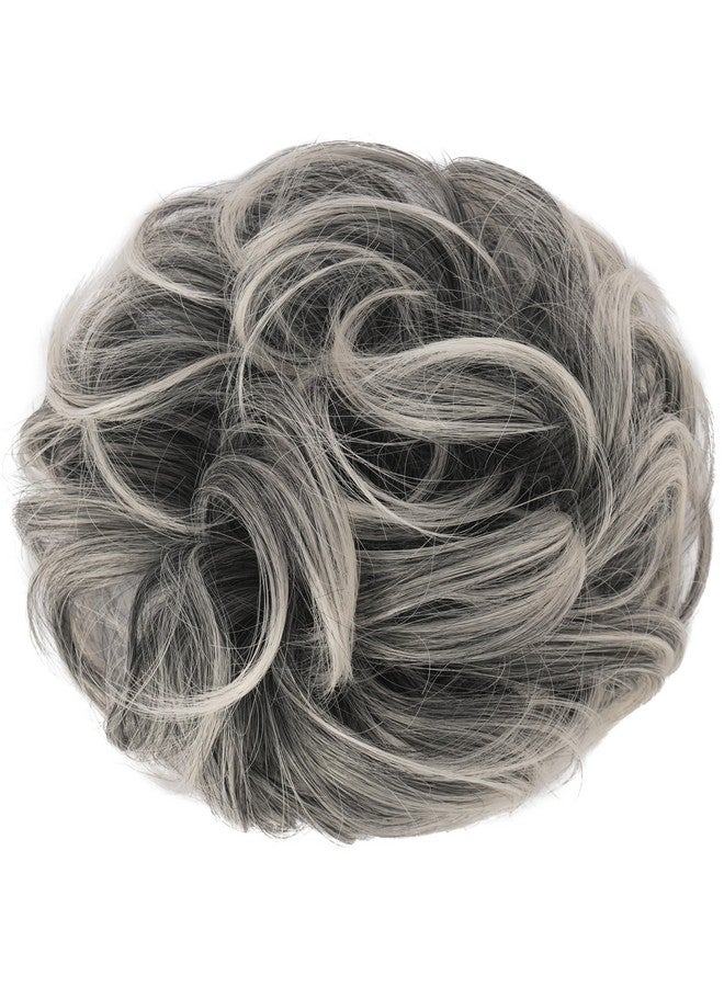 قطع شعر كعكة شعر فوضوية مرنة ومموجة ومجعدة وربطات شعر صناعية للنساء والفتيات، أطراف رمادية وبيضاء، قطعة واحدة