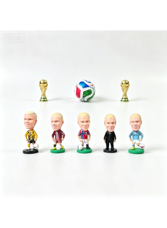 مجموعة هدايا مجسمات إيرلينغ هالاند، 5 مجسمات PVC بنسخة Q مع كرة قدم صغيرة وكأسين - Image 3