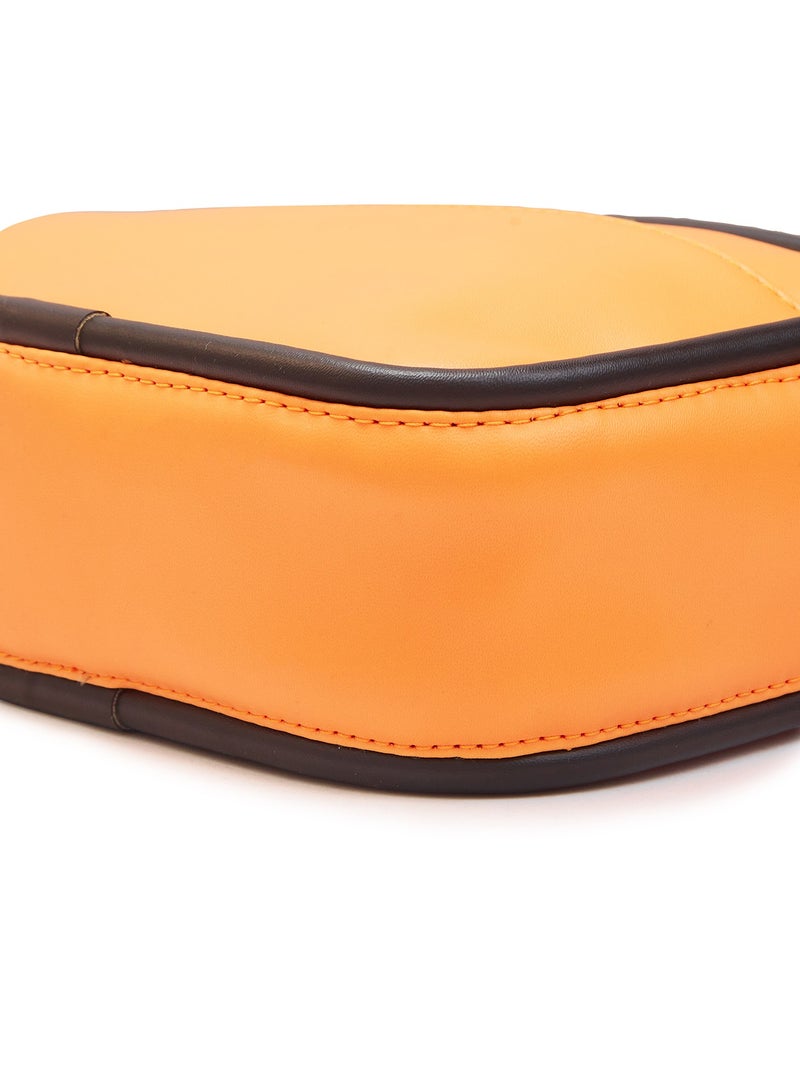 كابريسي جرايسي حقيبة حبال متوسطة الحجم من الجلد الصناعي باللون البرتقالي الصلب - Image 5