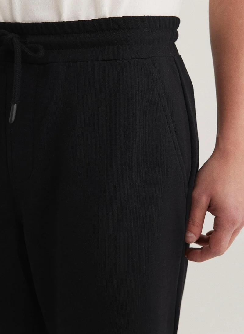 مافي شورت أسود