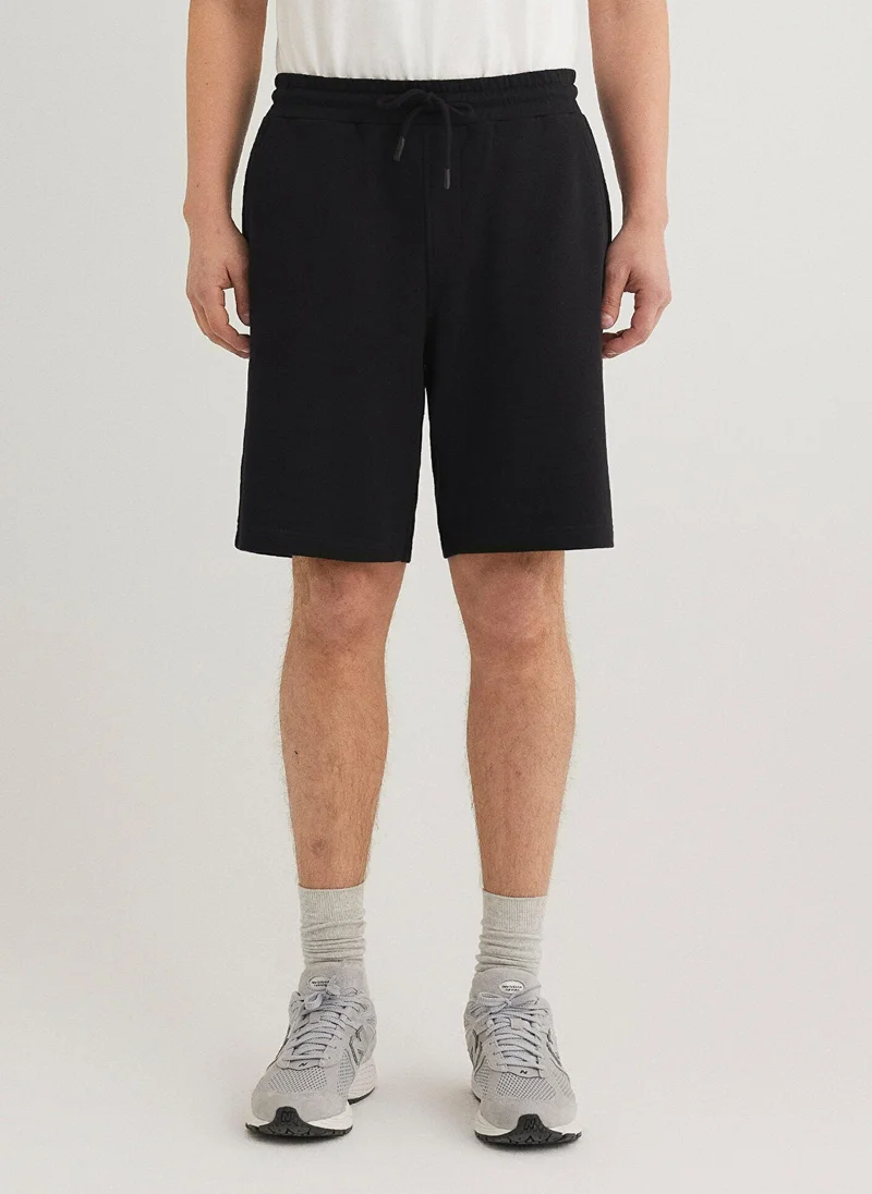 مافي شورت أسود