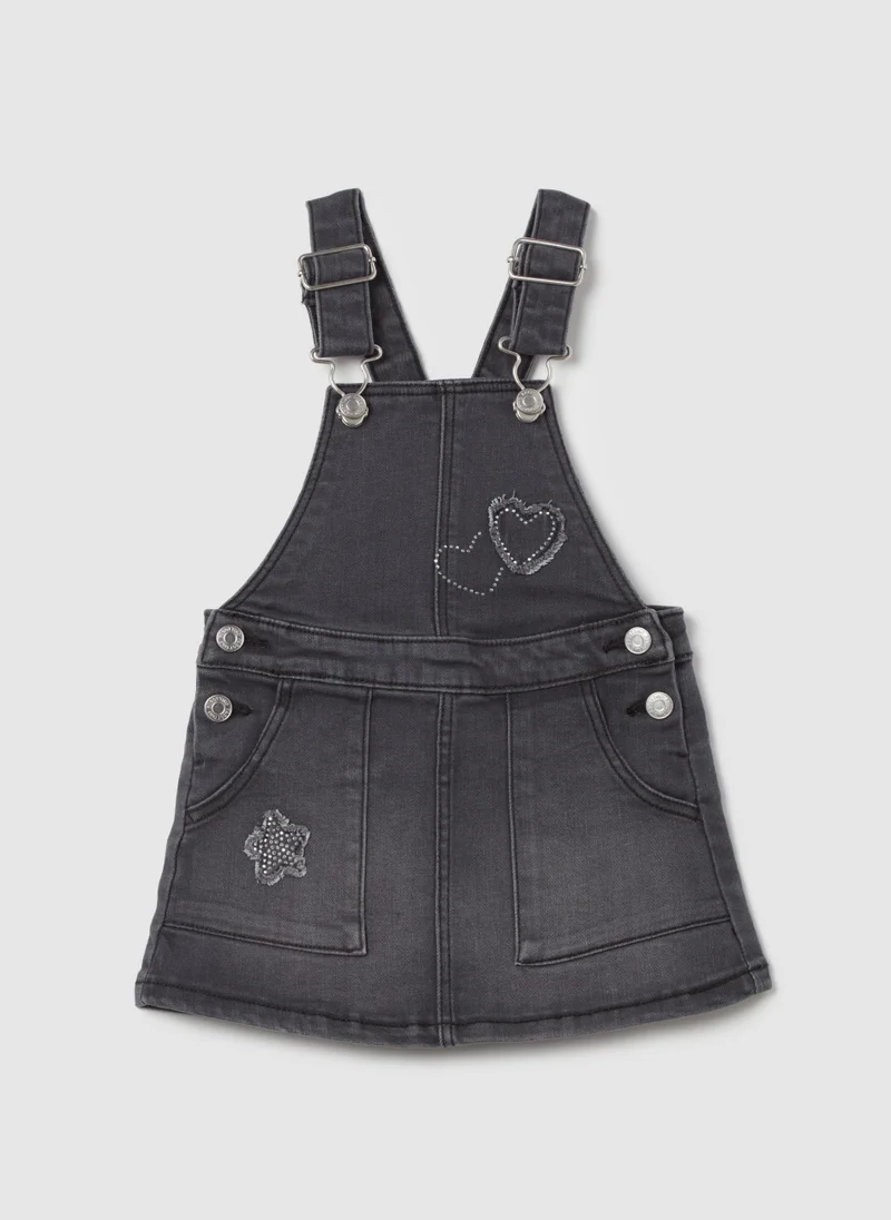 او في اس DENIM PINAFORE WITH DIAMANTÃ© HEARTS