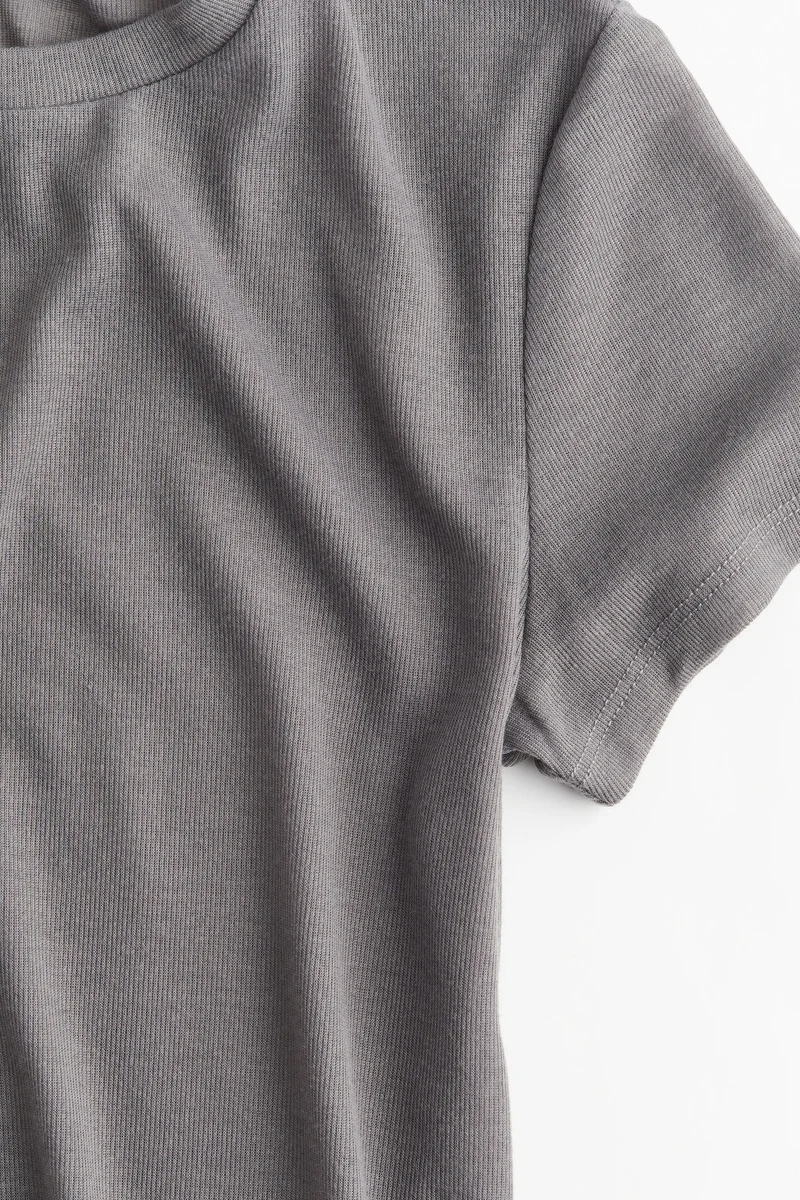 H&M Fitted T-shirt