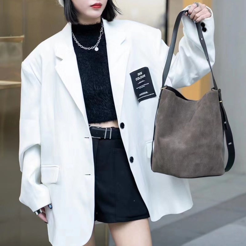 Anti-Suede Bucket Bag, Niche Design, Contrasting Frosted Bag, Simple And Fashionable Shoulder Commuter Bag, Large-Capacity Cowhide Bag - Image 4