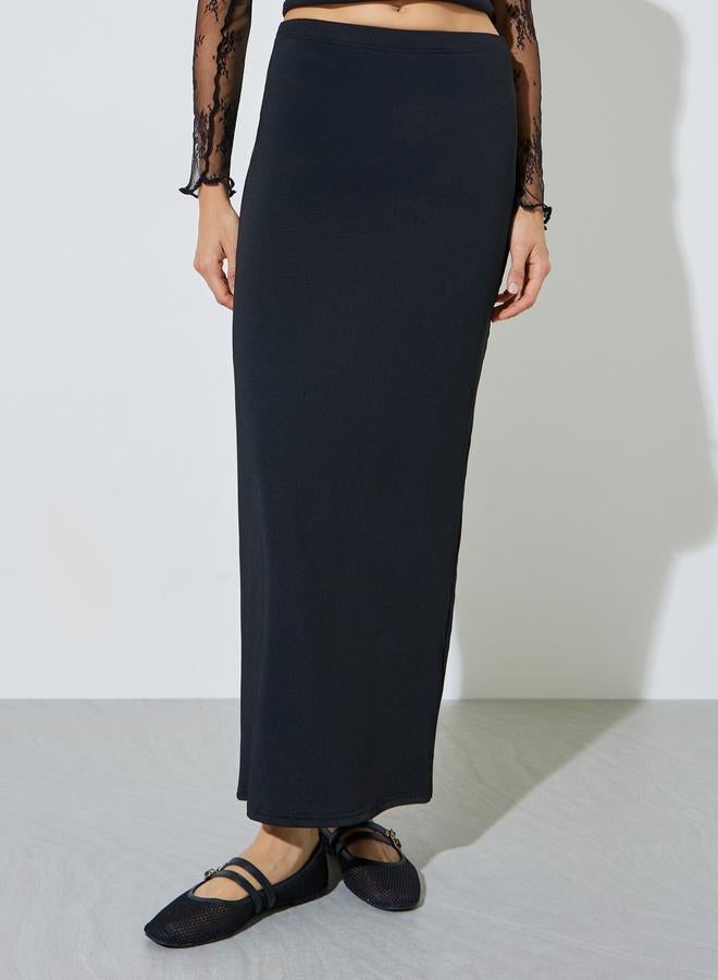 Styli Black Solid Maxi Pencil Skirt - Image 2