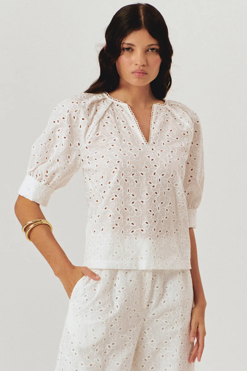Exquise Short-sleeved, lace-trimmed, relaxed-fit blouse.