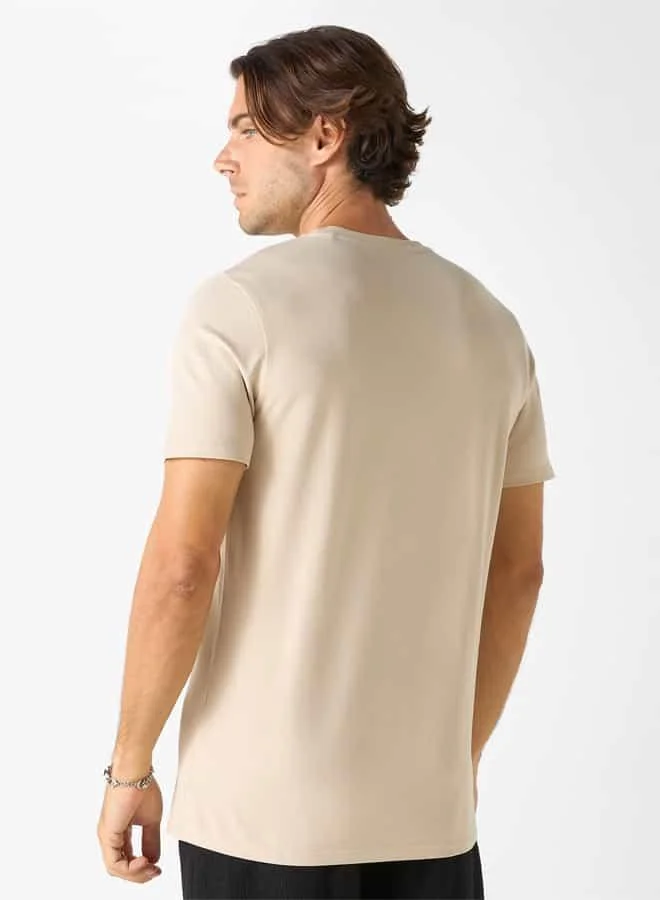 Iconic Iconic Typographic Print Crew Neck T-shirt with Short Sleeves