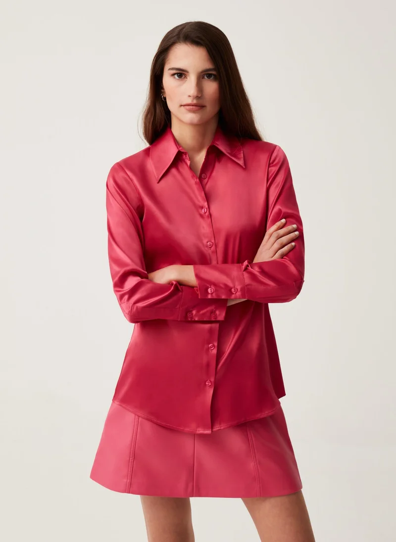 او في اس Solid colour satin shirt