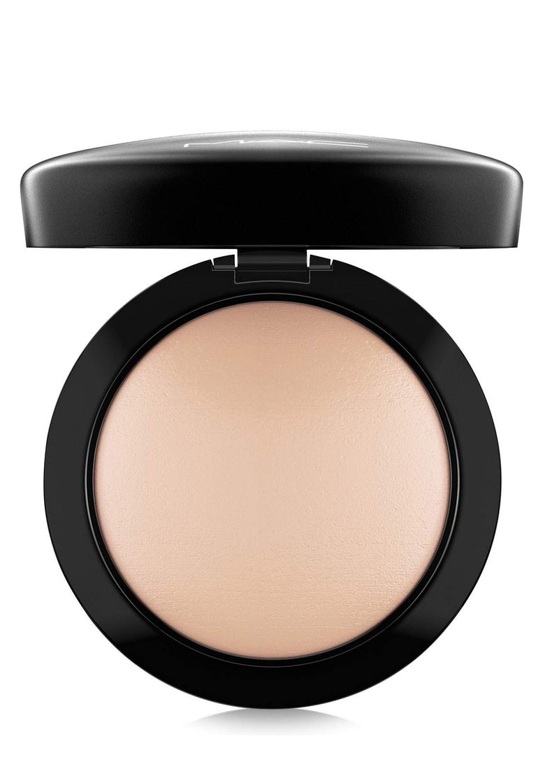 MAC Cosmetics MAC Mineralize Skinfinish Light Plus Face Powder for Women, 0.35 Ounce 