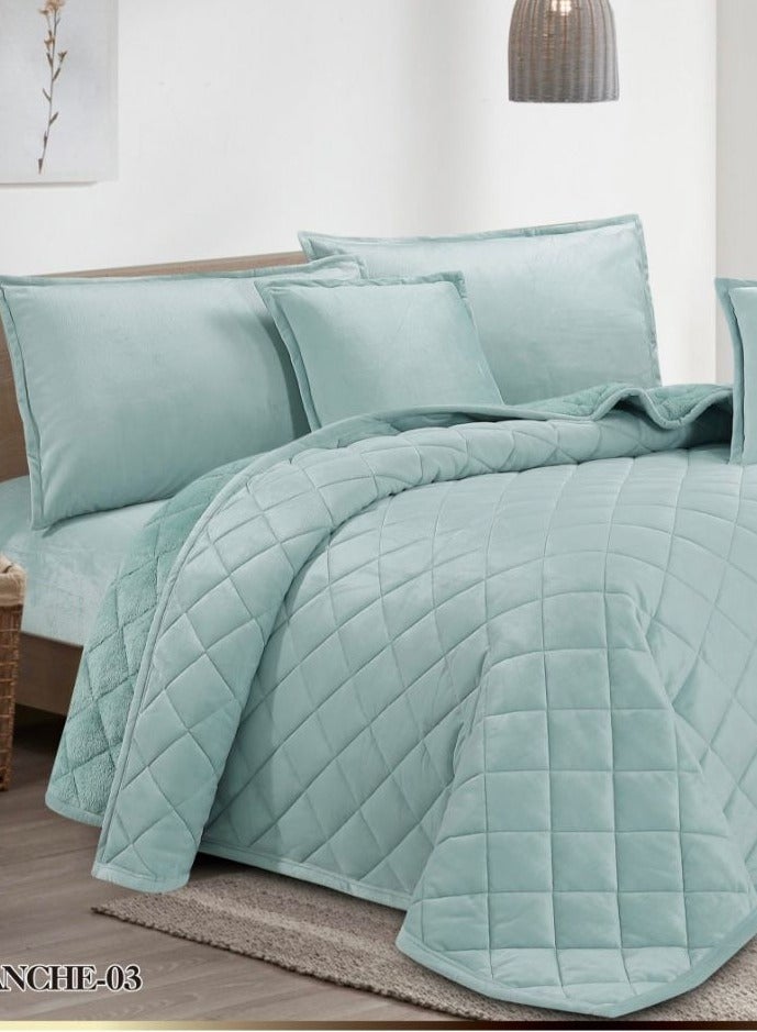 4-piece royal comforter set, winter, two-sided, velvet side and fur side, king size, 160x220 cm - Image 2
