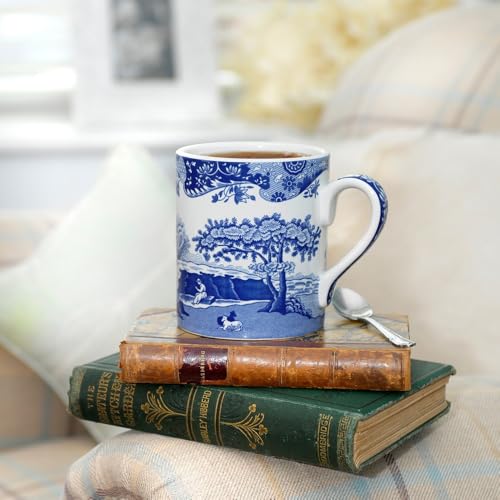Spode كوب سبود الأزرق الإيطالي سعة 16 أونصة - تصميم مناظر طبيعية وحدود زخرفية - كوب أنيق للمشروبات الساخنة للشاي والقهوة - أدوات شرب لطاولة البرانش - هدية رائعة لجمع الهدايا - Image 5
