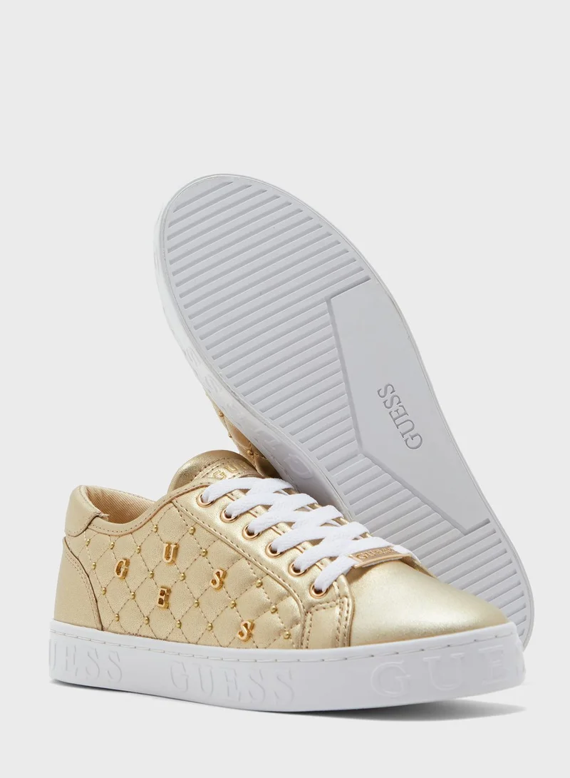 GUESS Gladiss Low Top Sneaker