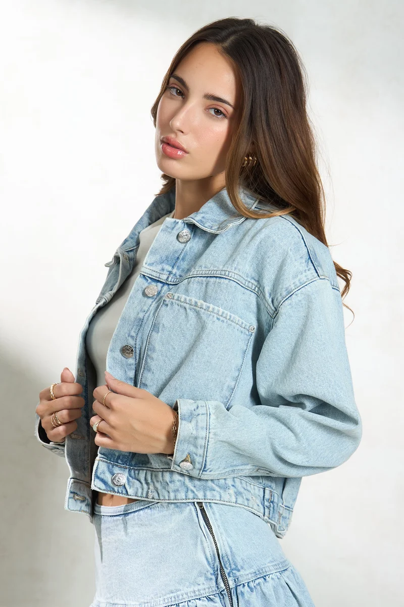 Virgio Cotton Oversized Daywear Pockets Denim Jackets for Women