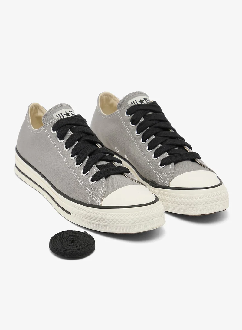 كونفرس تشاك تايلور أول ستار ثرو باك