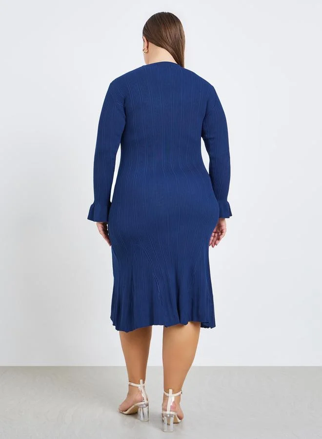 Styli Plus Size Ribbed Knit Button Detail Midi Dress