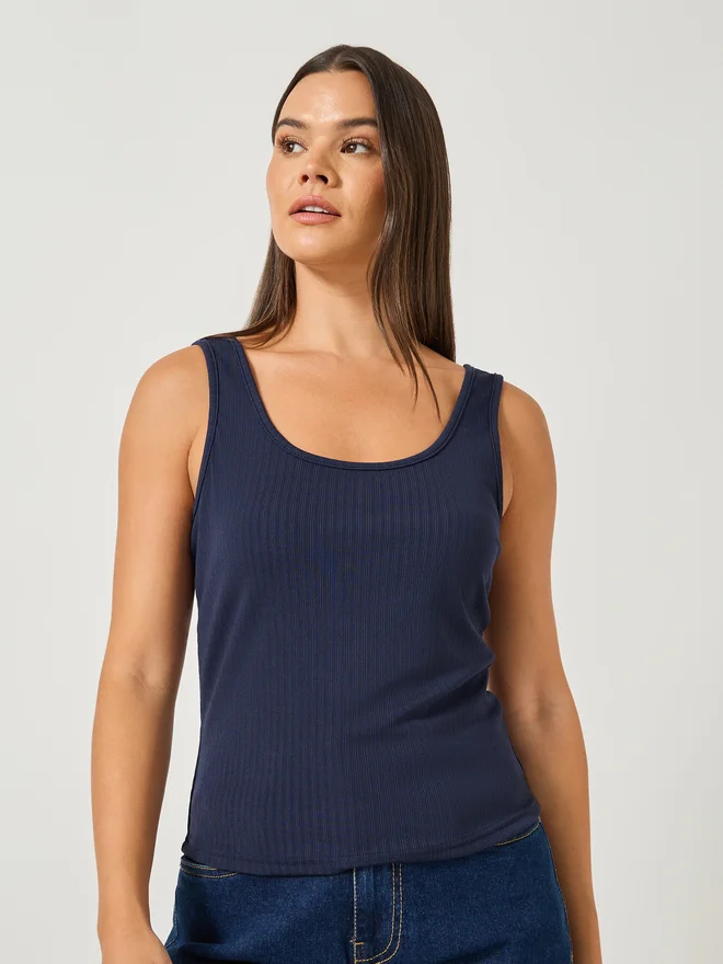 Styli Styli Scoop Neck Fitted Tank