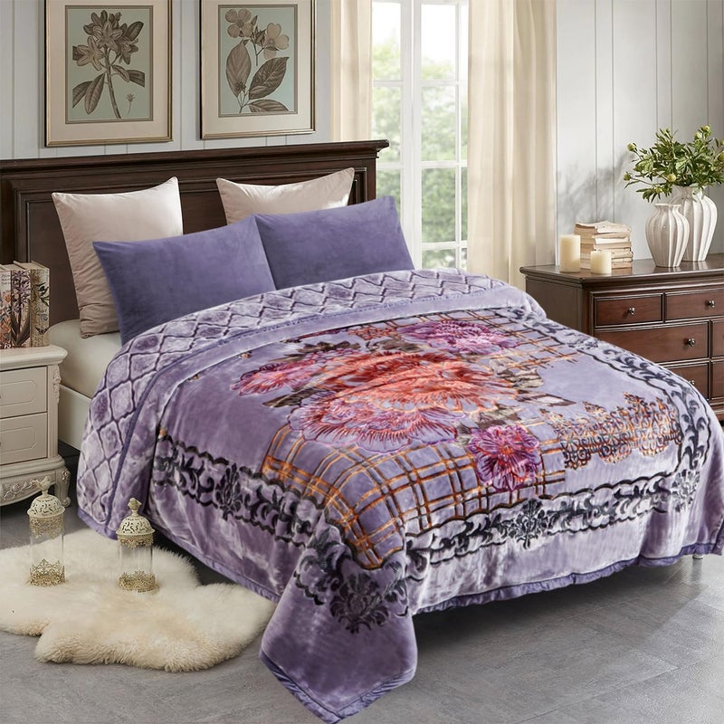 جي ام ال بطانية من الفرو من JML على الطراز الكوري، حجم كينج سايز 87" x 94"، وزنها 10.5 رطل، ناعمة كالحرير ودافئة، مكونة من طبقتين مطبوعتين بنمط راشيل مزين بتصميم الأقحوان، باللون الرمادي الأزرق. - Image 1