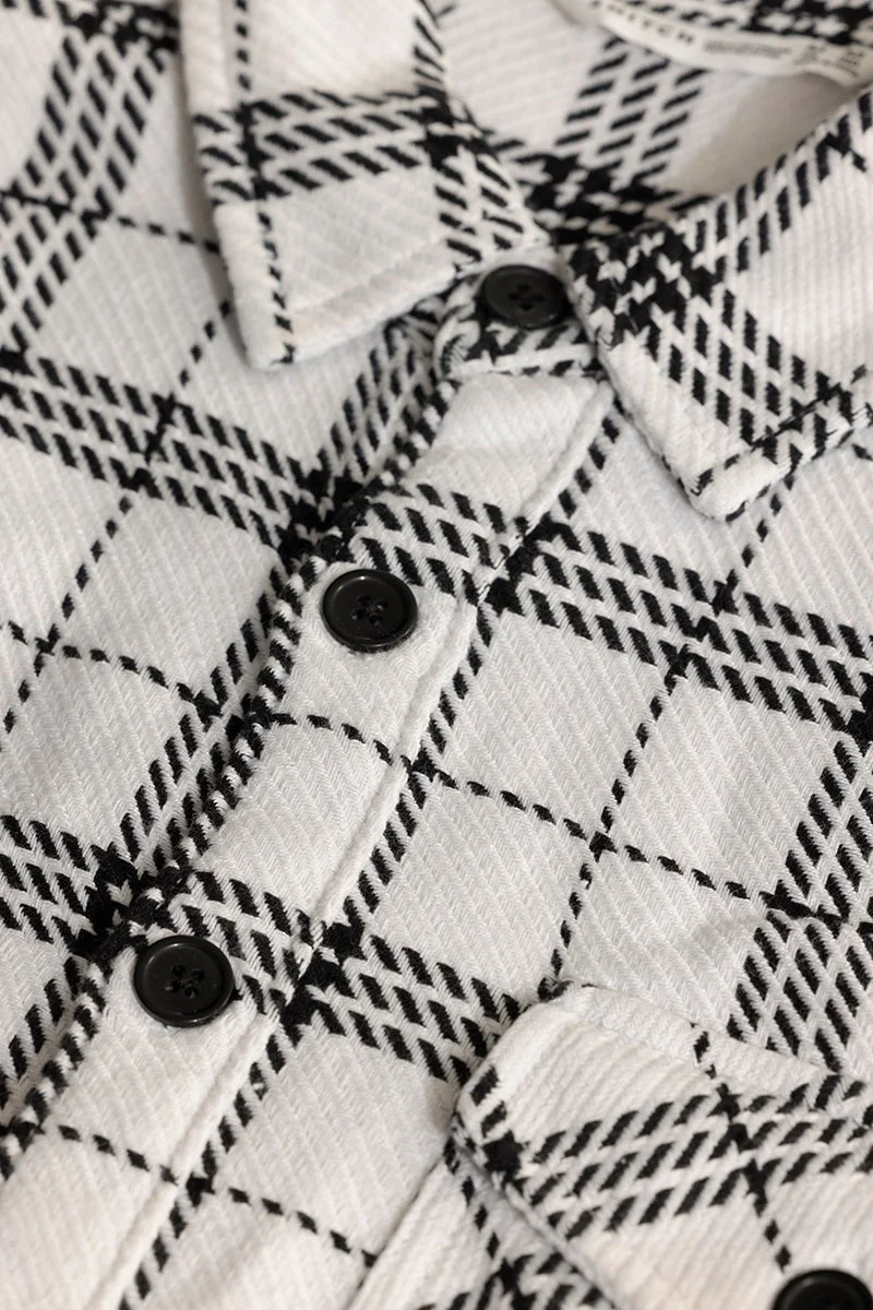 سنيتش قميص شطرنج أبيض