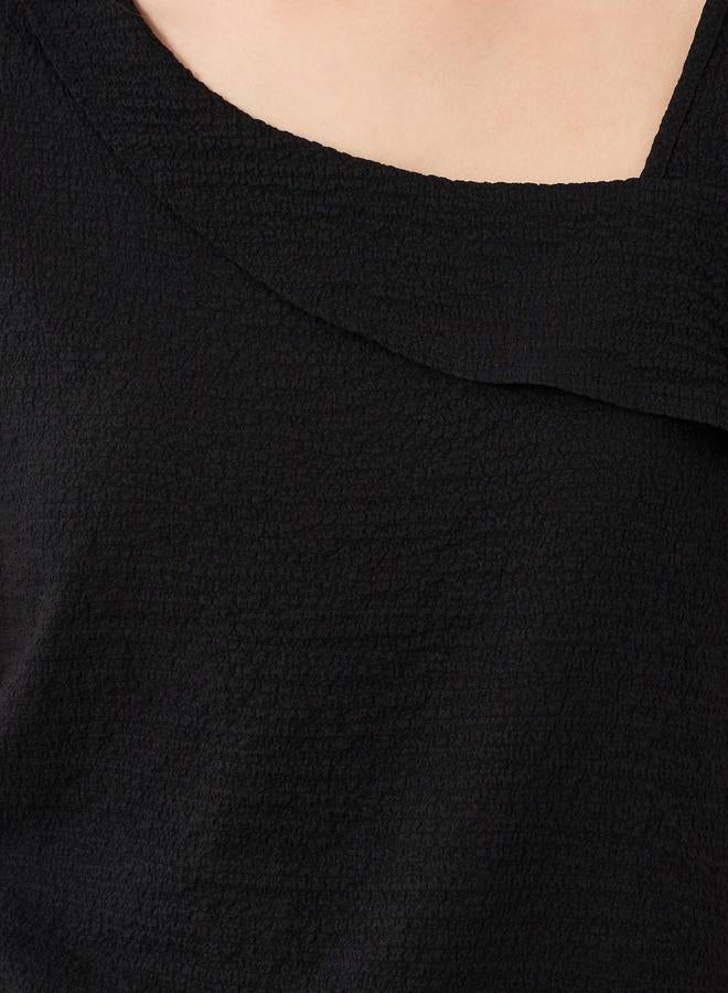 تايك تو توب بياقة غير متماثلة بلون سادة - Image 4