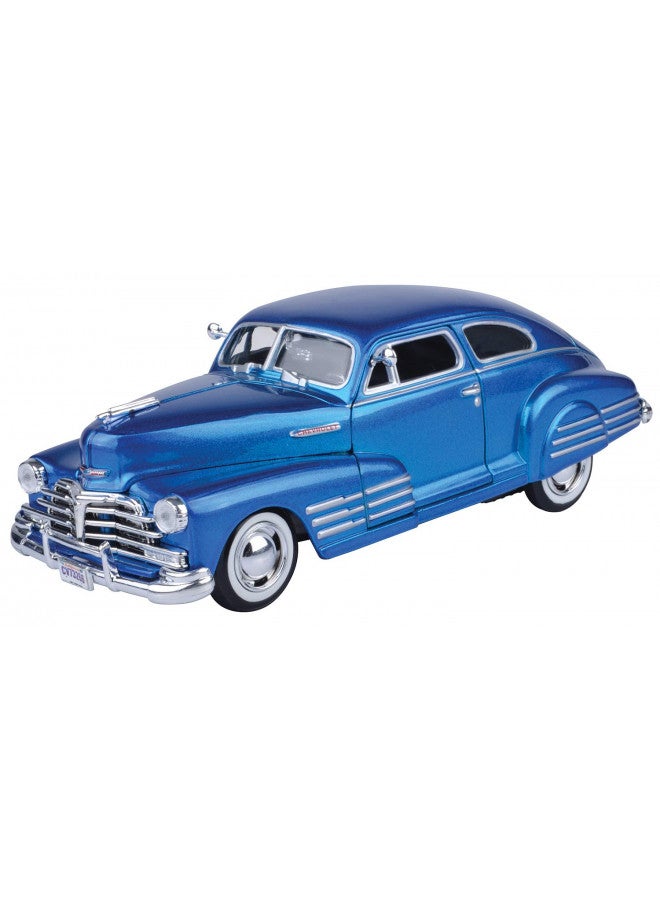 Motormax 124 1948 Chevy Aerosedan Fleetline Vehicle(Colors May Vary) - Image 1