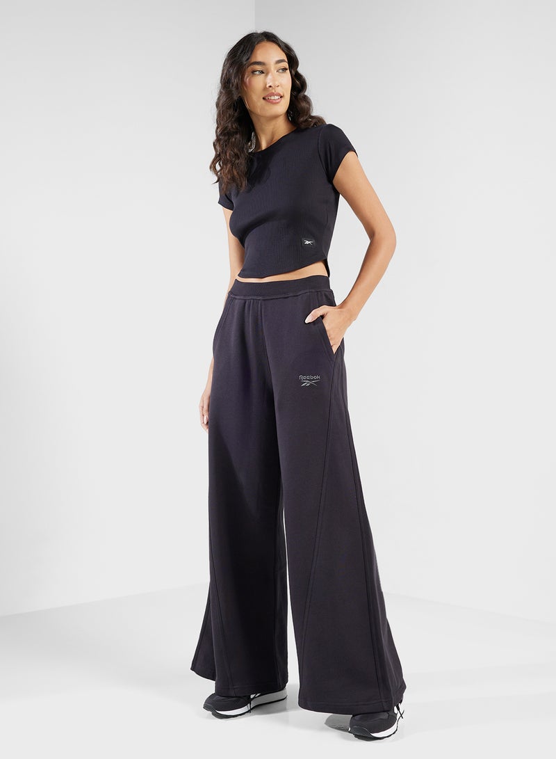 Reebok Icon Elements Sweatpants - Image 4