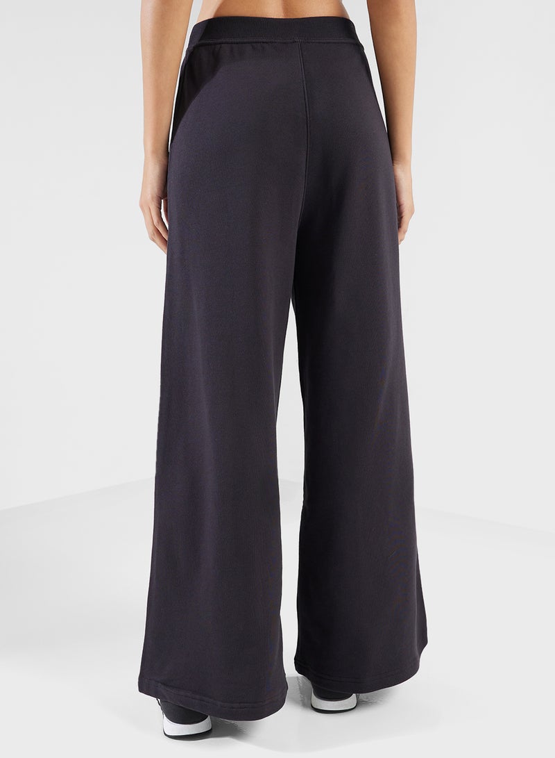 Reebok Icon Elements Sweatpants - Image 2