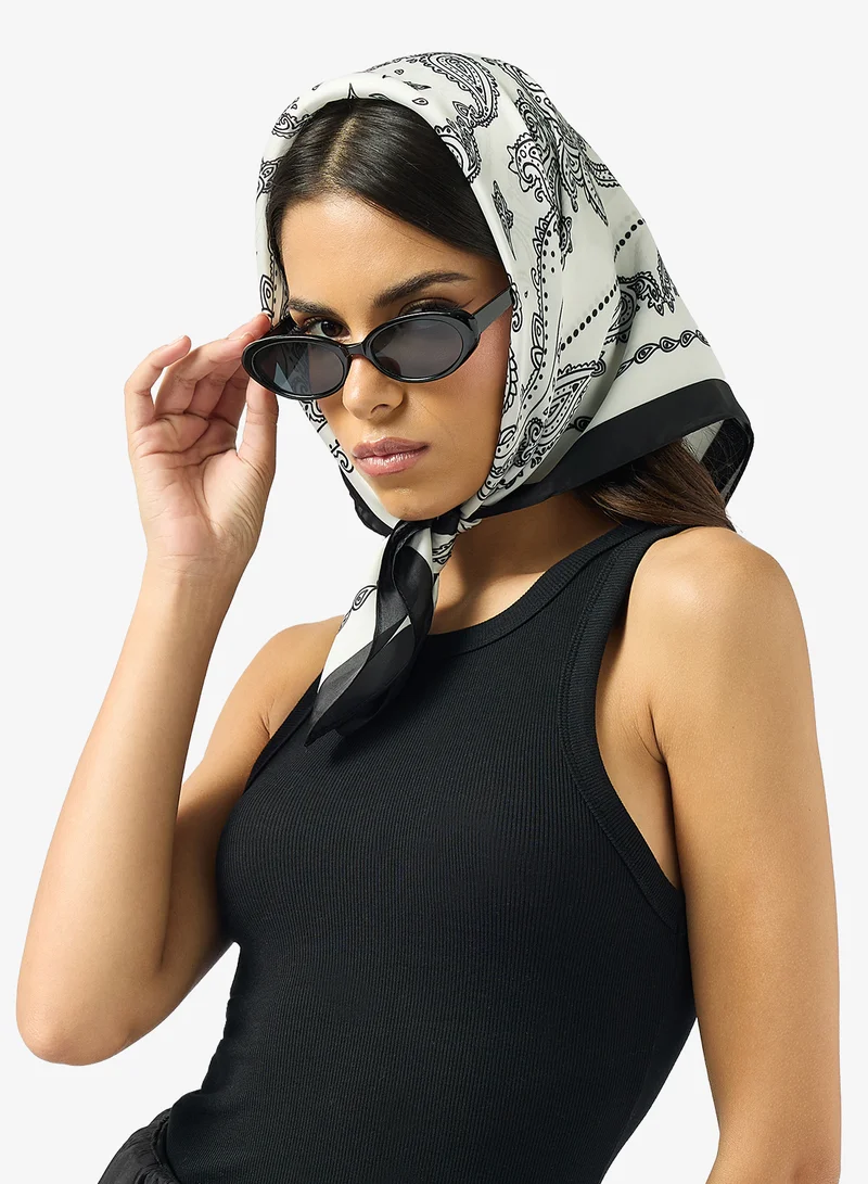 جينجر Satin Monochrome Headscarf